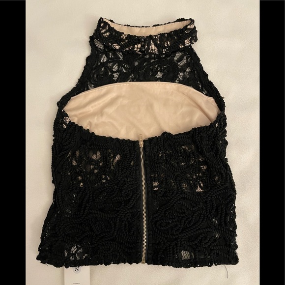Must go before Jan 7th! Lace Halter Backless Top from Taiwan - Picture 2 of 3